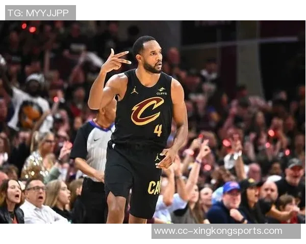 高炮台莫布里上半场表现出色贡献10分5板2助1帽三分命中率高达667 高炮台莫布里上半场表现出色贡献10分5板2助1帽三分命中率高达667