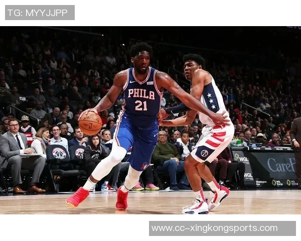 小南斯赞亨特表现如莱昂纳德全场9中7砍17分7篮板展现得分能力