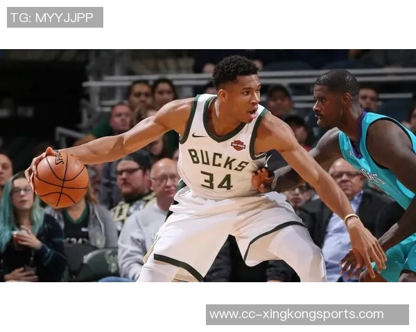 字母哥展望新赛季球队潜力称能打快节奏篮球防守将显著提升