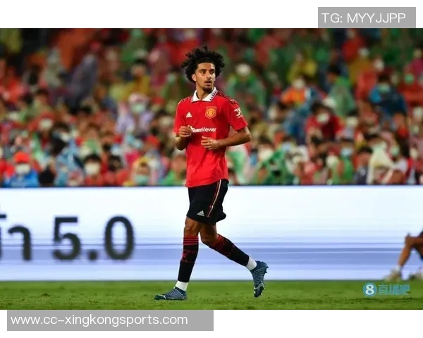 9岁加入曼联的伊克巴尔在22岁时力挽狂澜淘汰印尼与加纳乔同龄成就辉煌